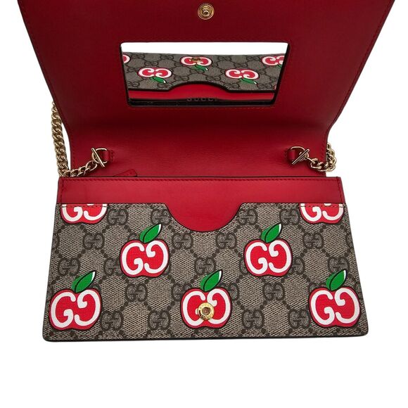 Gucci GG Beige Brown Monogram Supreme Red Apple Print Gold Chain Wallet Purse - Picture 3 of 12